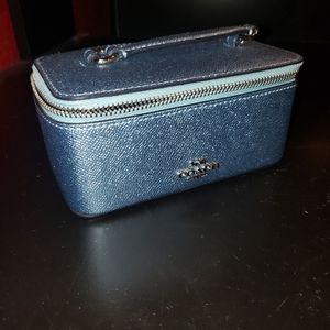 Metallic blue small coach box